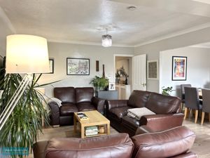 Sitting Room- click for photo gallery